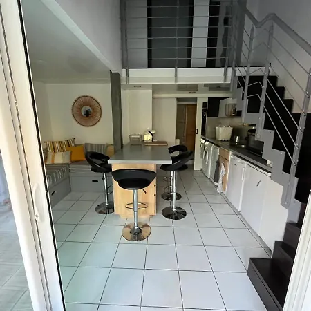 Holiday home Aux Ayguades, Pavillon Confort Proche Plage, Terrasse Et Wifi Gruissan